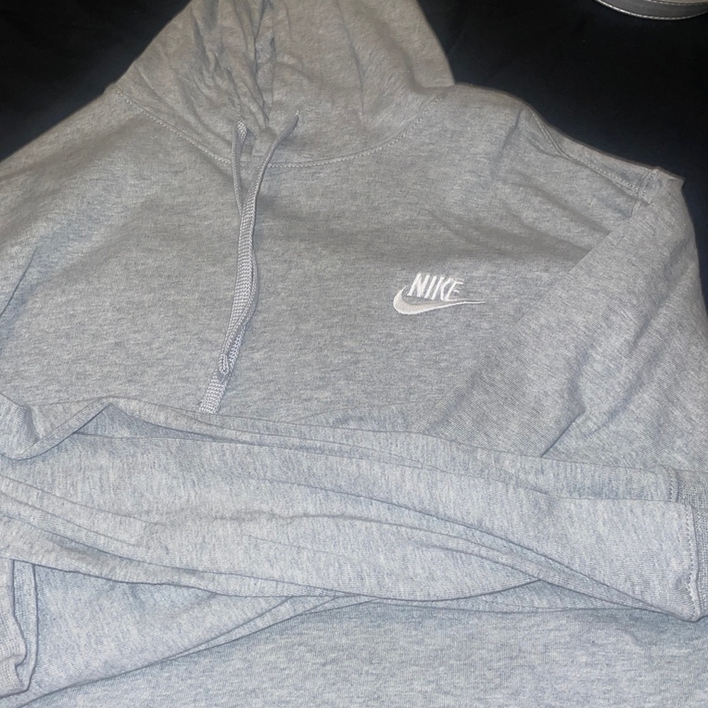 Basic hoodie !